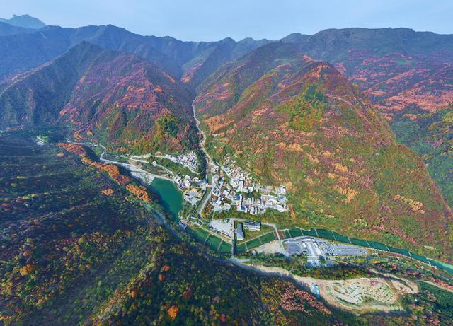 当晚秋遇见官鹅沟……