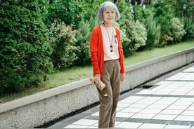 日本80岁老太太的晚年穿搭，体面又精致，用一身素雅，穿出优雅图片