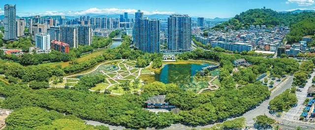 清新福建·五彩龙岩 | 青山焕彩绿满城
