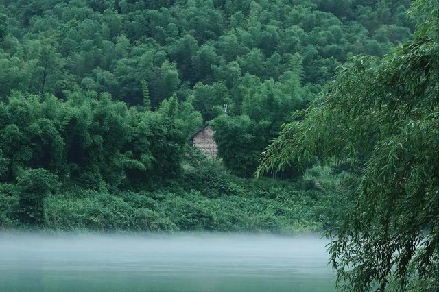 不止桂林张家界，被低估的山水之城：这些非省会城市藏着多少宝藏