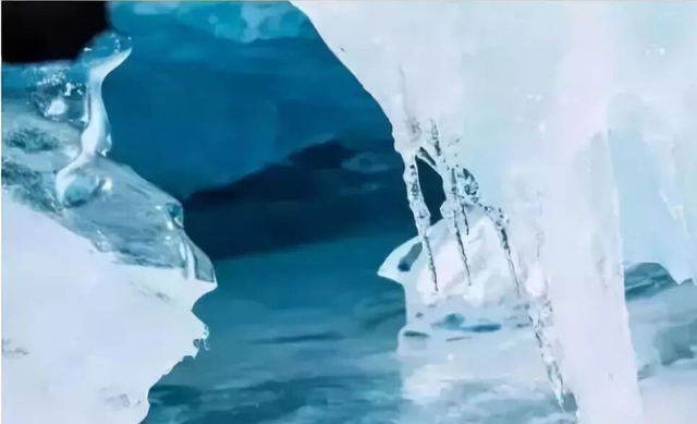 冰川秘境！探访来古冰川群：蓝冰洞、冰塔林，纯净如外星世界