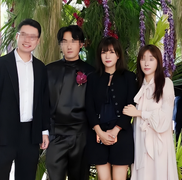 婚姻事业全无，消失4年后，49岁赵薇再曝近况，胃癌传闻真相曝光