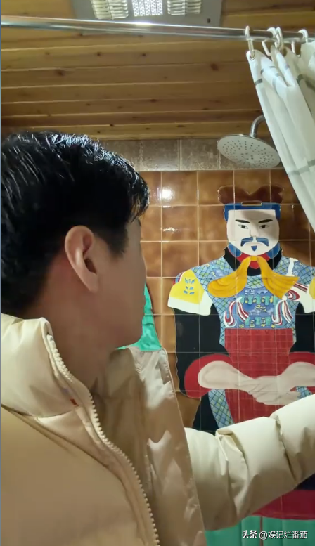 王宁西安住1000块民宿，用主墓室和陪葬坑形容房间，最后都没敢住