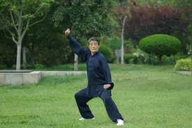 得了甲状腺疾病，还能吃鸡肉吗？医生：3种“发物”尽量少吃图片