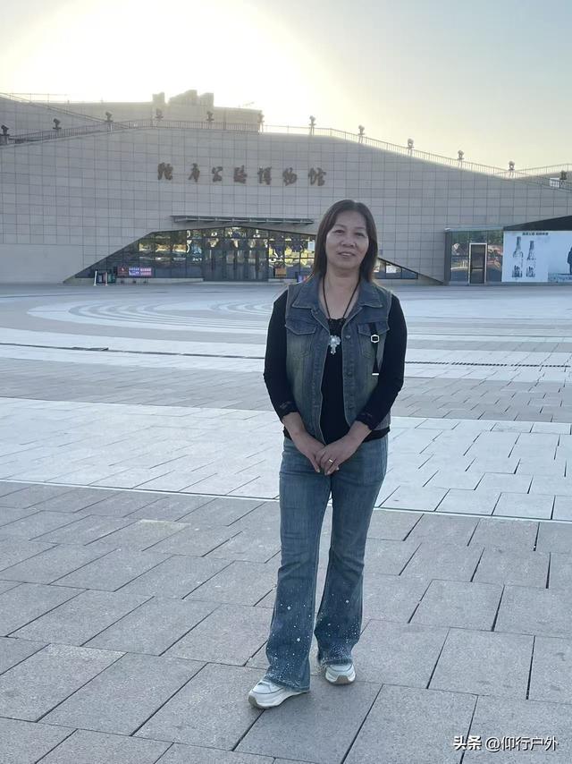 大美新疆十天游