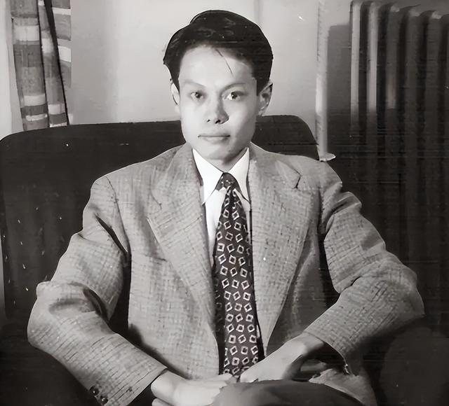 翁帆也没想到，丈夫杨振宁去世后，竟因生前一个举动再次口碑暴涨