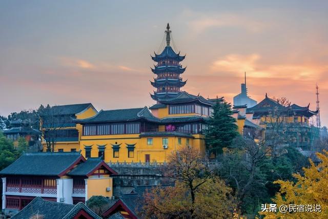 杭州灵隐寺都免费啦，南京大报恩寺只发放5000张免费票。