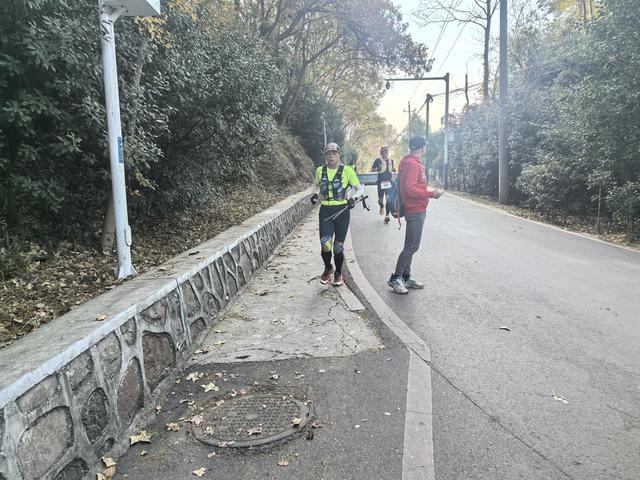 南京老山郊野一日徒步，从狮子岭兜率寺到汤泉惠济寺