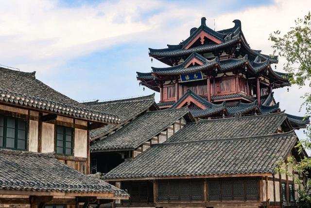 万里长江第一城，何处最“宜宾”？501的答案藏着千年烟火与团圆味