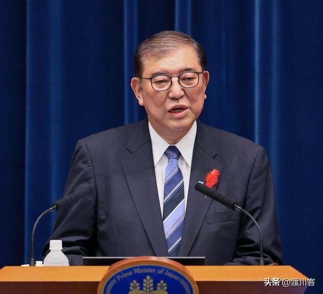 日本遭中方重拳后，高市撤回了言论？外交部直接打脸，自欺欺人