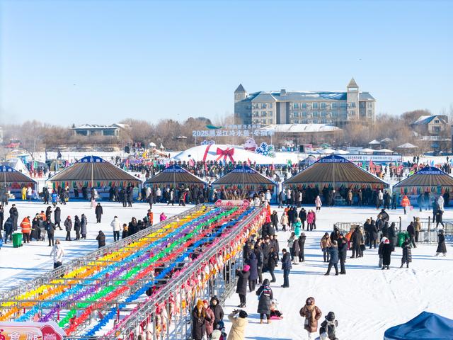 踏雪寻鱼：在杜尔伯特，我亲历了千米巨网破冰而出的震撼