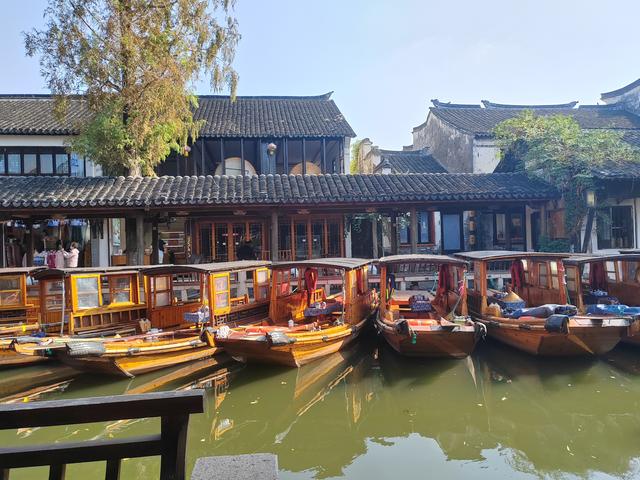 昆山：现代都市与江南水乡交织的魅力之城