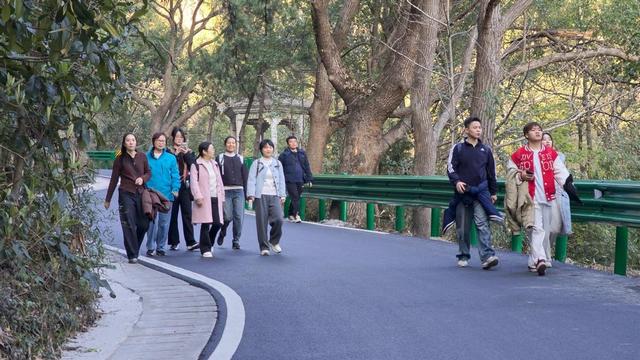 南岳中心景区“主动脉”焕新升级 行车安全与舒适度全面提升