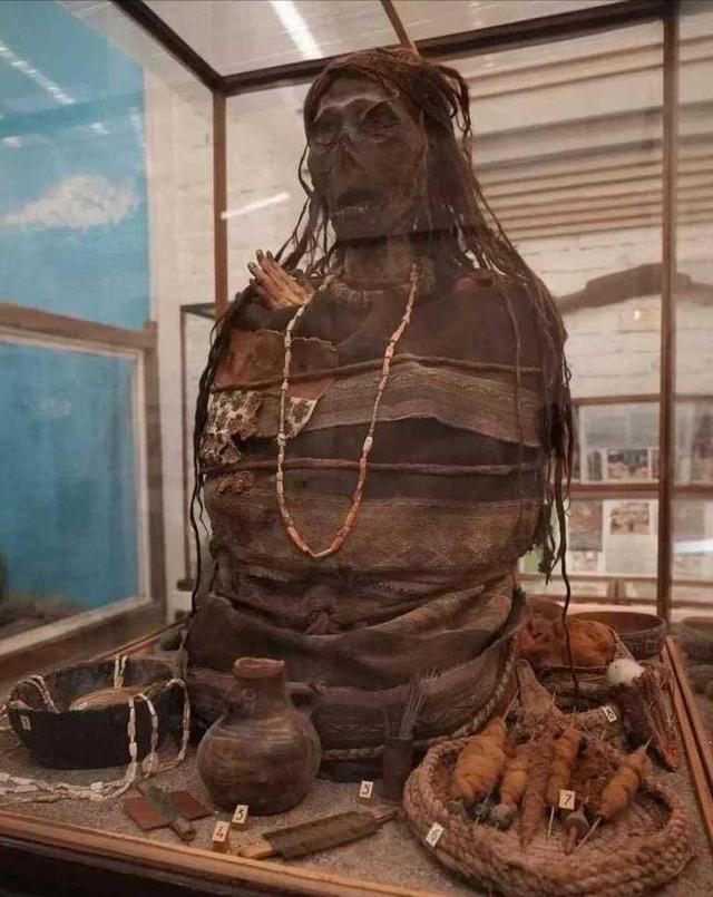 世界上最残忍部落：当亲人去世，关系最亲的女性必须断掉一根手指