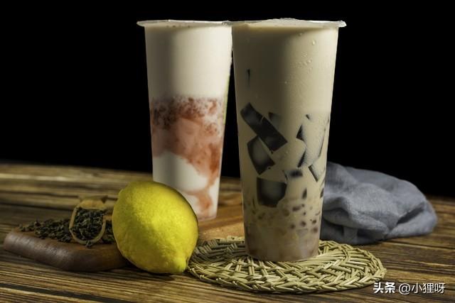 喜茶“升杯暗号”爆火：加俩小料就扩容，网友叹“白喝了十年”？