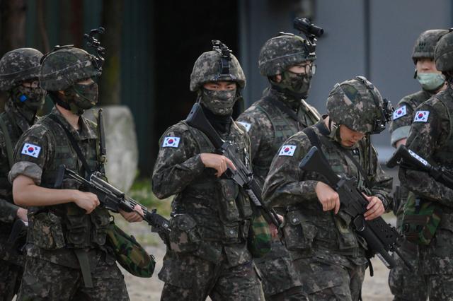特朗普再急也没用：李在明的密信已经送到北京，金正恩真沉得住气