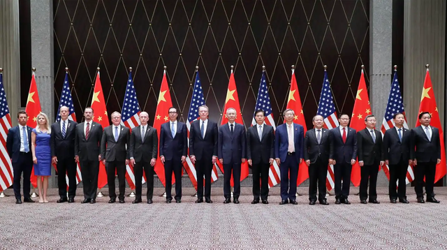 抵韩谈判前，特朗普突然通知中国，美国要救黎智英，中方没有退路