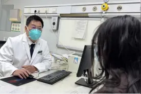 陈奕迅确诊！新冠患者门诊呈上升趋势，专家回应图片