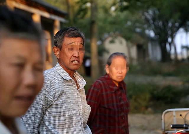 没钱还硬装？宁夏一笑成名拒绝百万签约的小女孩，现在成了这样