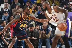 惨遭交易，再见勇士！成NBA最可怜的球星，你的实力真被低估了图片