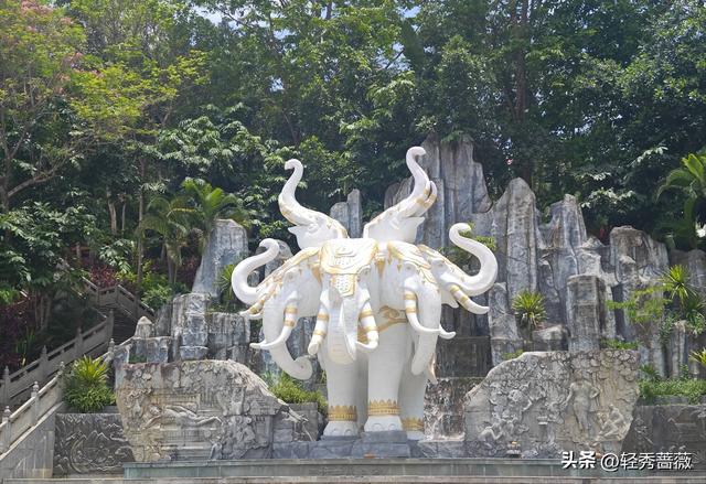 云南西双版纳，极具鲜明特色的旅游胜地。
