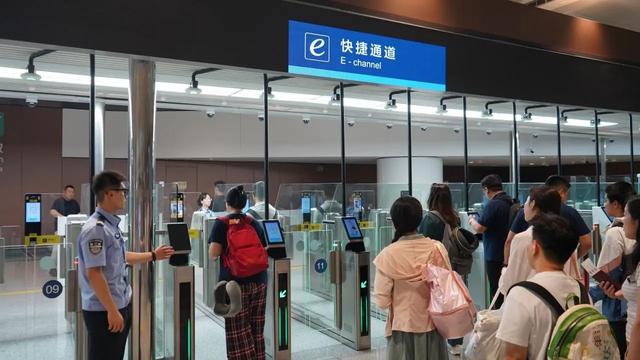 大兴机场免费停车攻略，大兴机场停车费