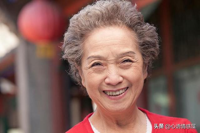 两性关系揭秘：五六十岁女人最渴望的五大需求，男人知道几个？