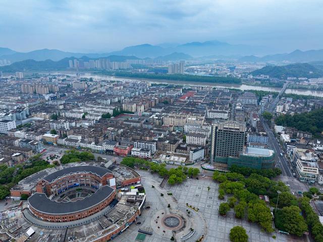 从北京出差浙江省，毫不客气的说	，浙江的 “大”，真不是吹出来的