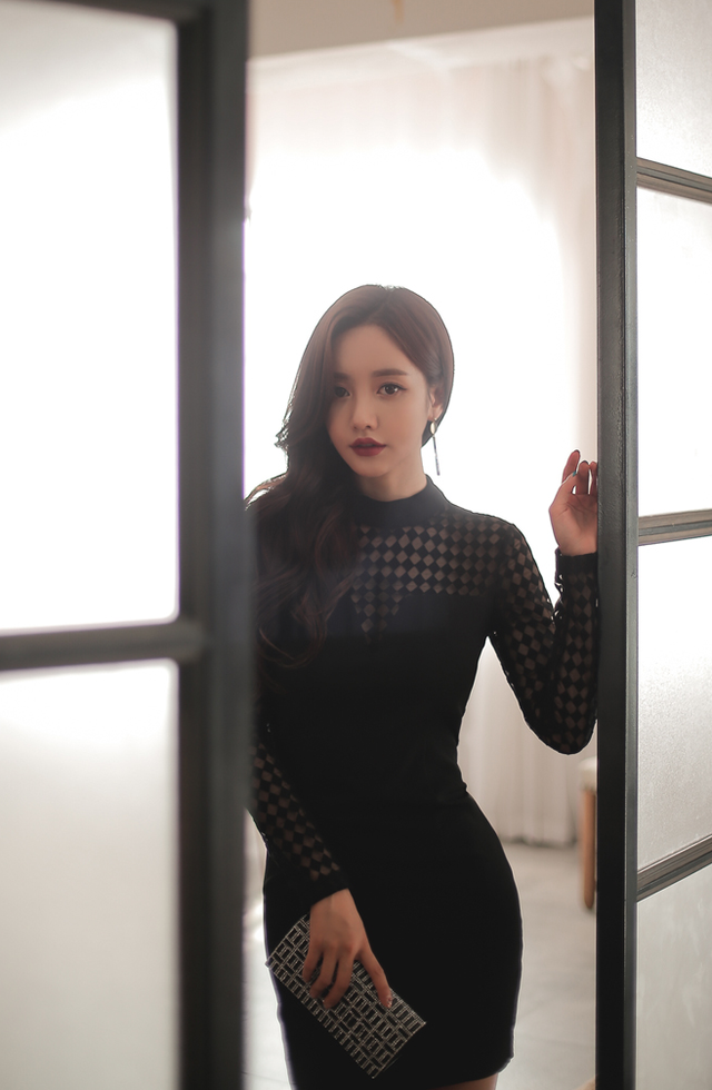 孙允珠『钻石黑桃皇后透明性感职业裙』