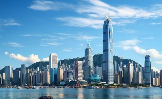 轰动全香港！香港男子辞职卖房准备移民英国，全家却离奇惨死酒店