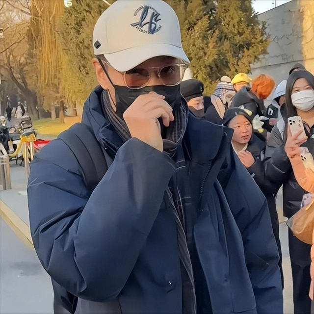 离过年不到2月	，52岁辛柏青高调传出喜讯，朱媛媛终于可以放心了