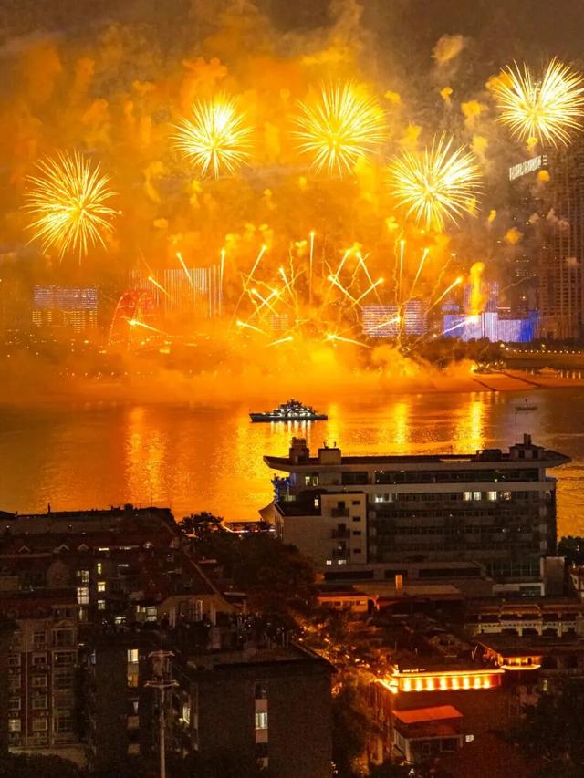 倒计时1天！江湖夜游8条路，用脚走到2026！