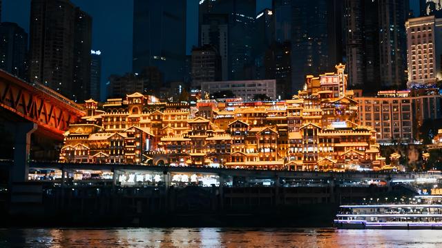 打卡金秋中国！渝州秋韵：山水间的斑斓诗意之旅