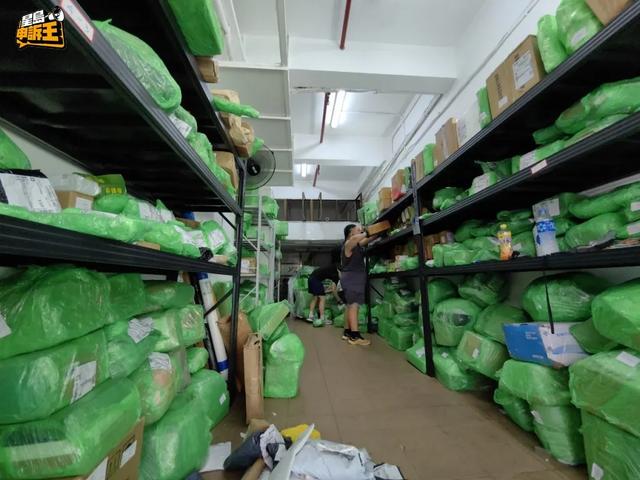 拼多多与香港顺丰“分手”，自提点沦陷，店员：每天干17小时