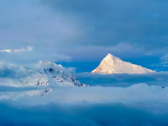G219国道西藏段8000米雪山观景指南
