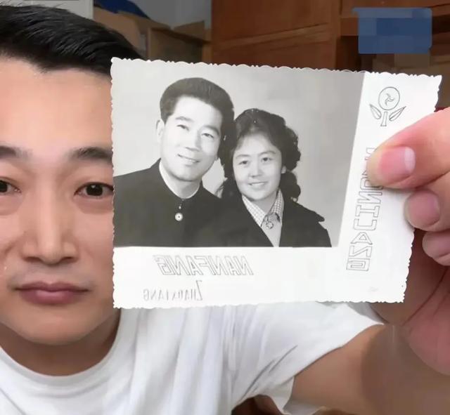 天赐父亲庆祝75岁生日，三个子女都不在身边，已经从广西搬回山东