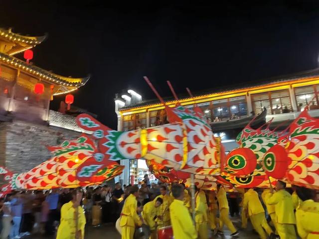 周周有鱼灯！歙县徽州古城鱼灯巡游即日起至月底，开启每周固定场次！（内含鱼灯巡游时间表）| 皖美秋日