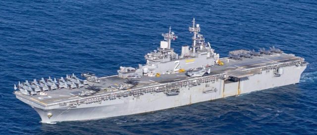 076型两栖攻击舰，第一次海试，电磁弹射，到底何时服役？