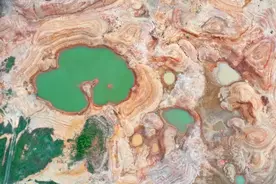 青狮潭水库启动除险加固工程后露奇观，湖底别样景观吸引众多市民打卡图片