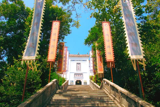 三国赤壁古战场，华中规模最大的三国文化体验基地，重温历史硝烟