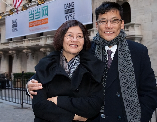 李国庆大婚，凭4个举动口碑暴增，对比96年与前妻婚礼，差距明显