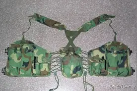 2005年一名解放军步兵全副武装时，身上都有哪些单兵装备？图片