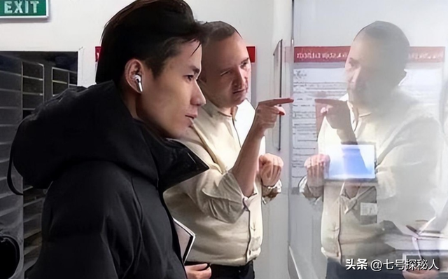 5年前	，靠倒卖口罩一年赚60亿元，住5万一夜酒店的他，如今怎样了