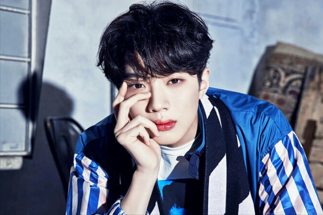 陪玩陪睡只是冰山一角	，代孕、陪客旅行	、男星爆潜规则，个个荒唐