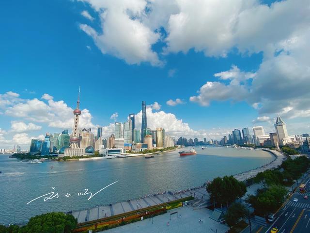 游客的疑惑：明明都是一线城市，广州为什么没有上海“洋气”？