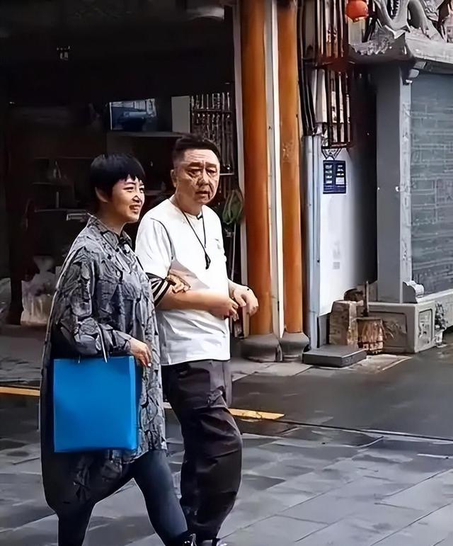 不查不知道一查吓一跳，坐拥北京60亩马场的于谦，私下到底有多壕