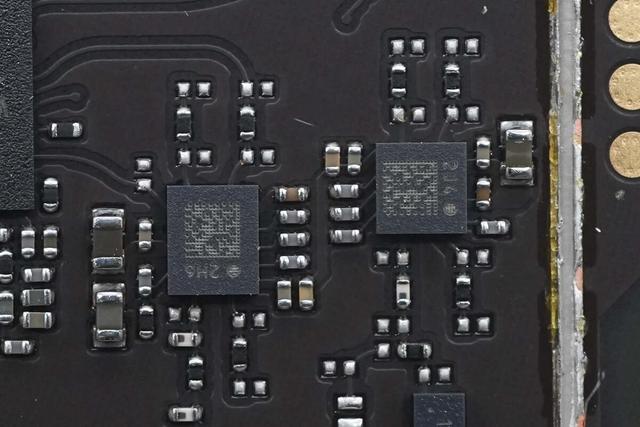 高达1999元售价是怎样的用料做过水准？中兴U60 Pro 5G随身WiFi拆解