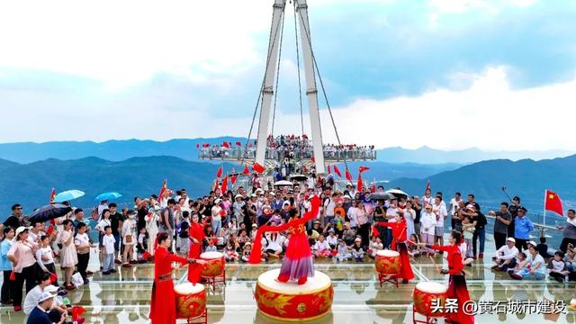 人气爆棚！黄石 又火啦！