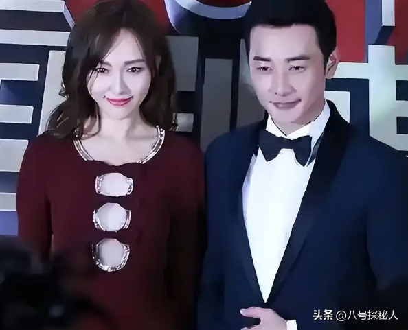 婚变传闻后，罗晋携任素汐与母亲去祈福	，撕碎了唐嫣最后一丝体