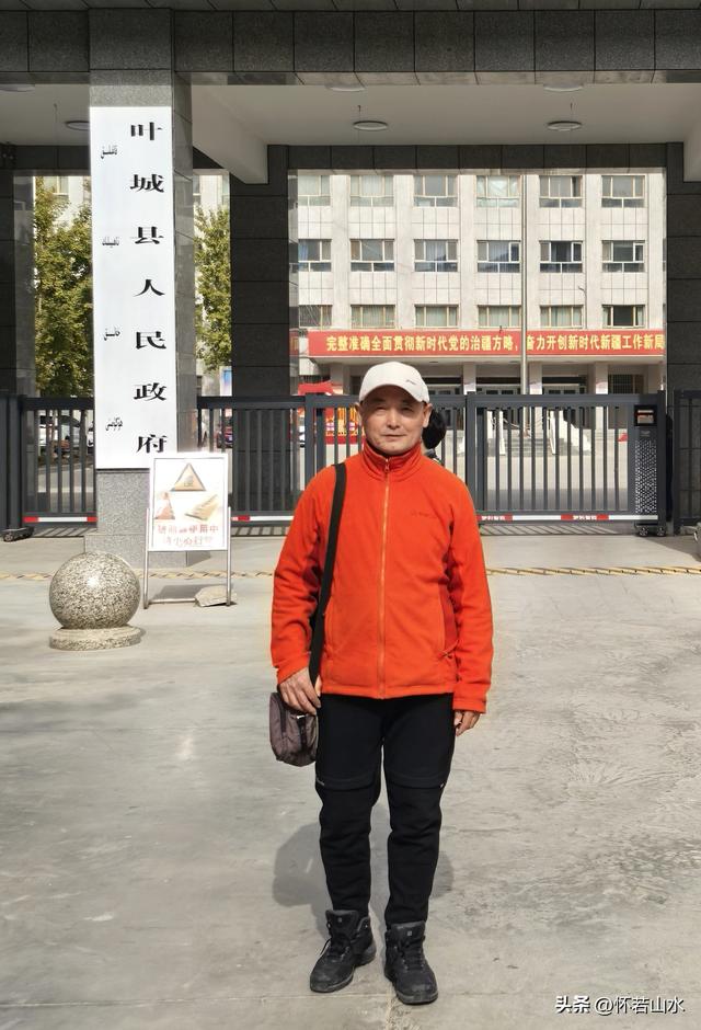 2025环南疆沙漠铁路背包自由行日记(3)---新藏公路零起点叶城打卡